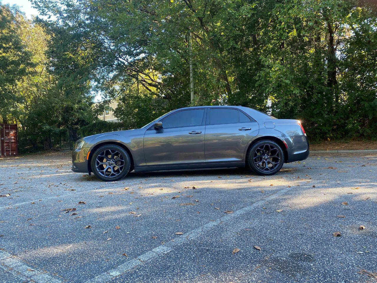 Used 2019 Chrysler 300 S image 8