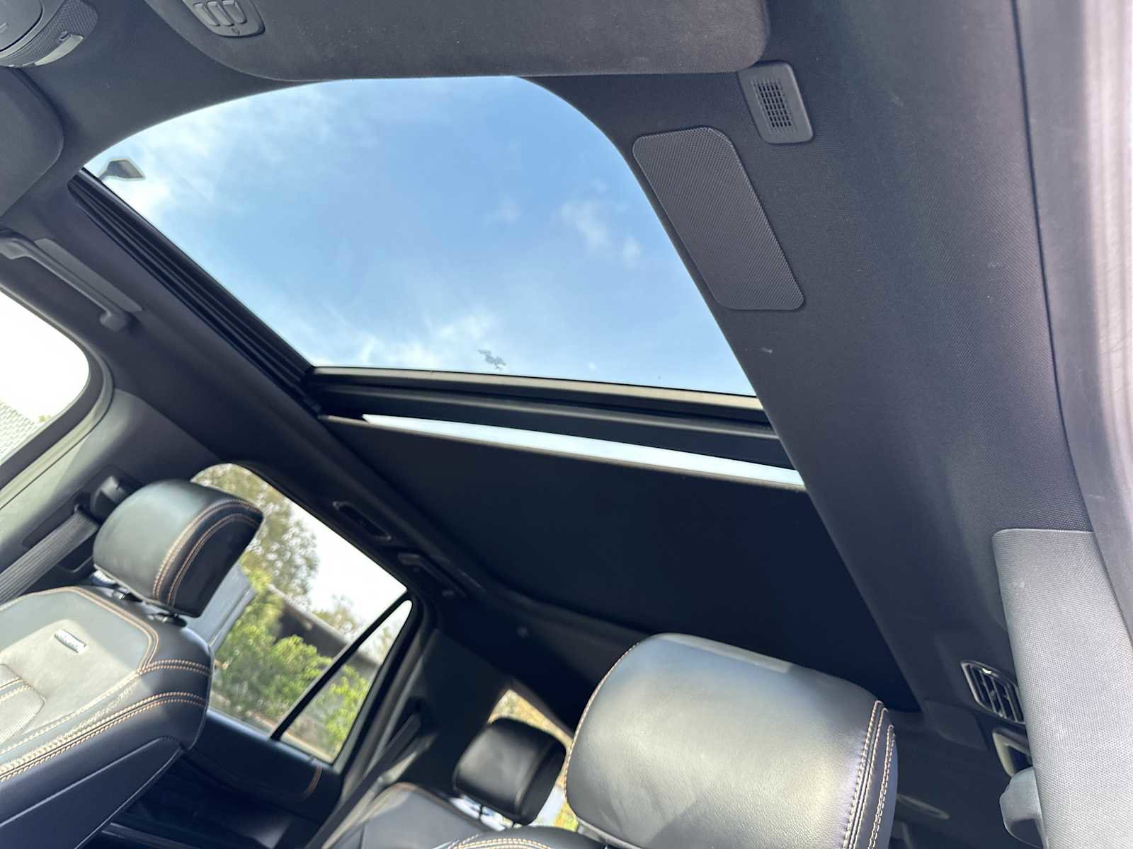 Used 2022 Ford Expedition Platinum image 20