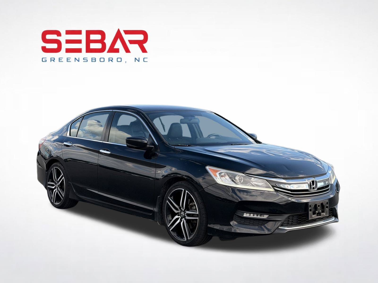 Used 2017 Honda Accord Sport image 3