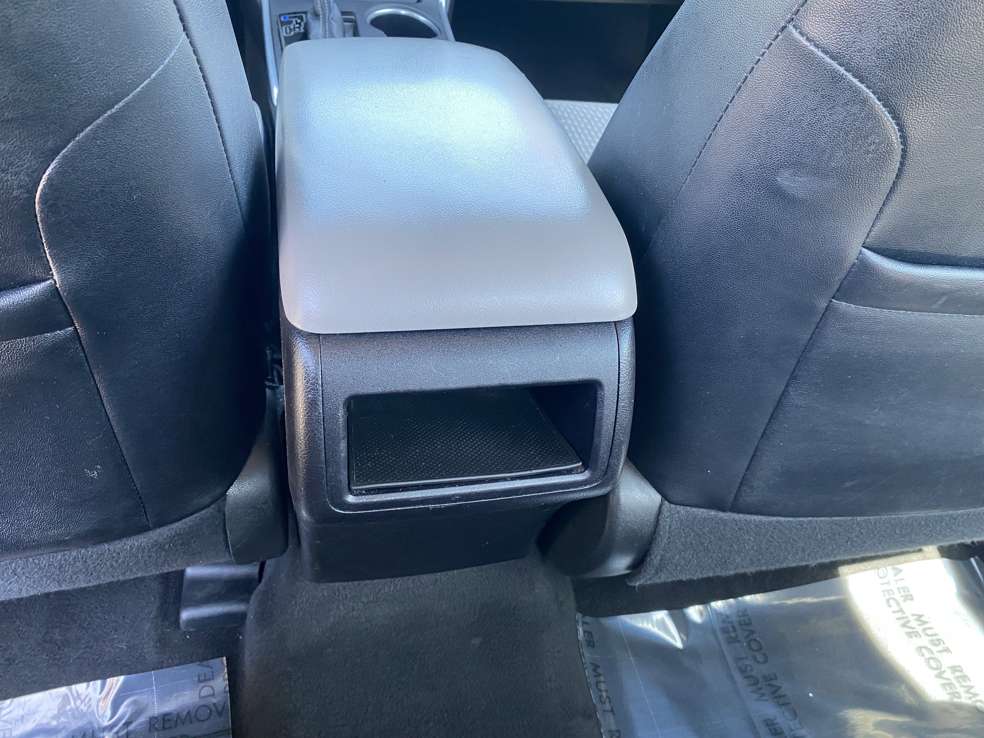 Used 2015 Toyota Camry SE FWD image 31