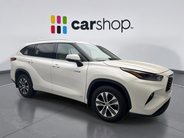 Used 2021 Toyota Highlander XLE AWD/4WD image 7