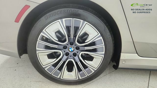 Used 2024 BMW i7 xDrive60 image 62