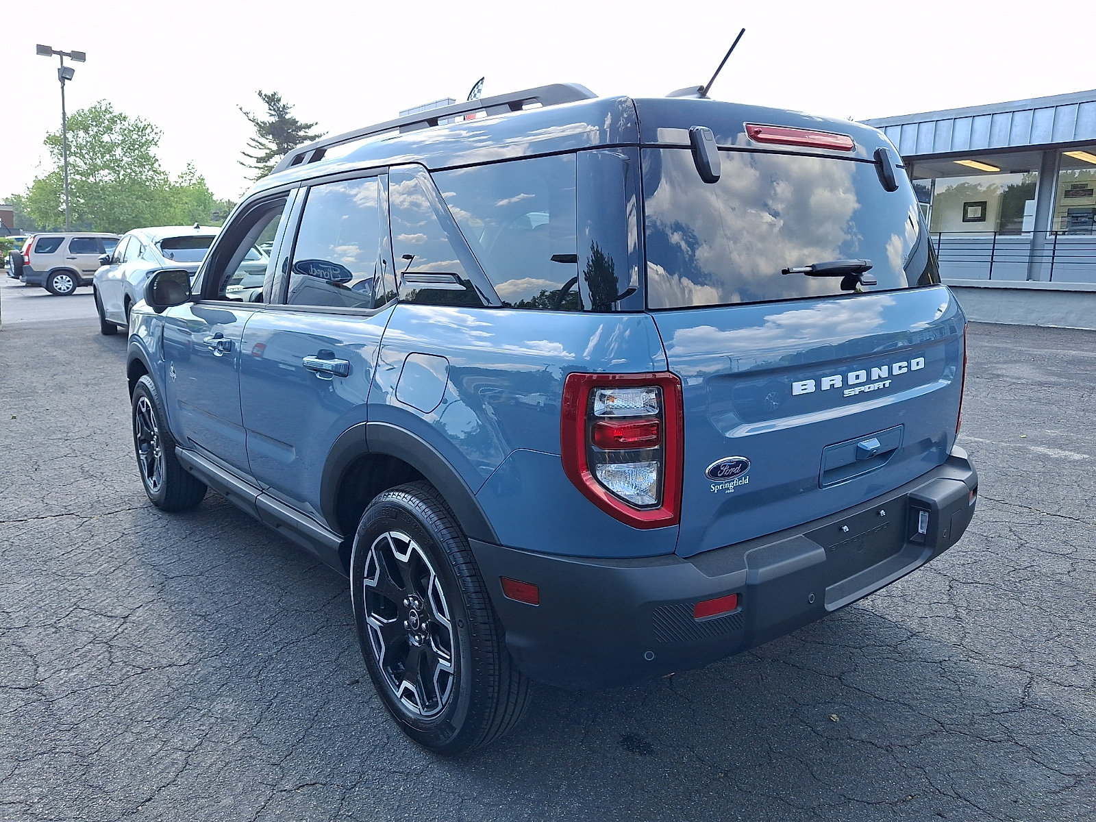 Used 2025 Ford Bronco Sport Outer Banks w/ Outer Banks Tech Package+ AWD/4WD image 4