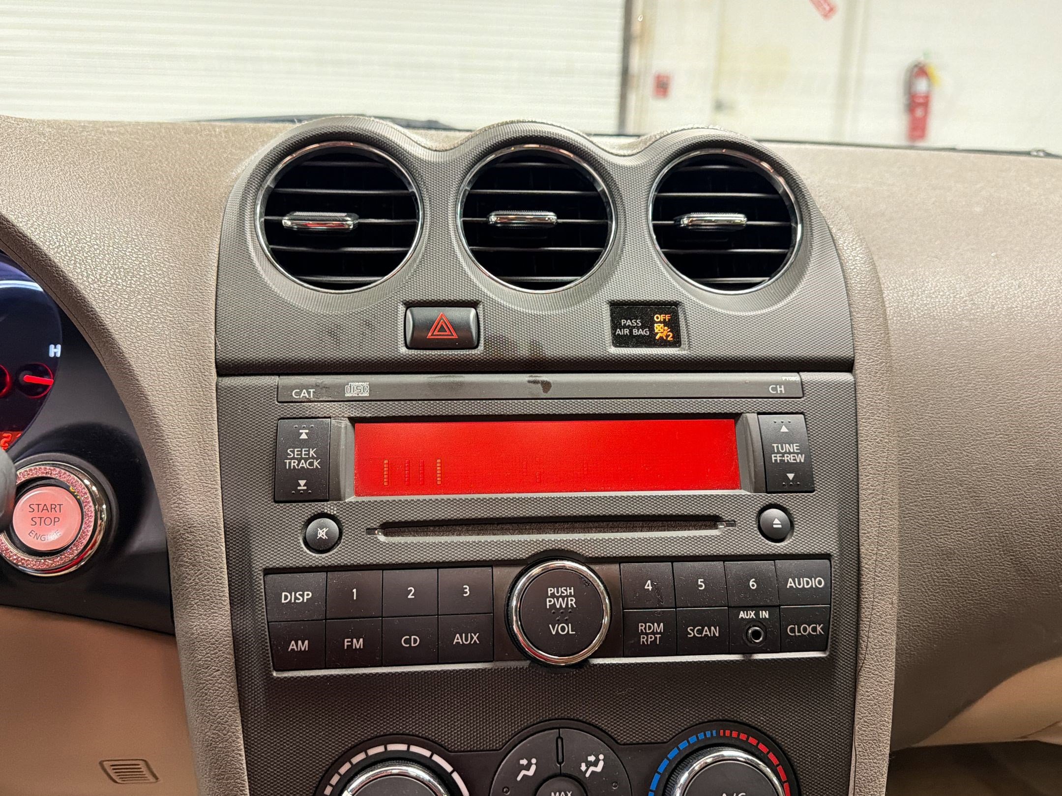 Used 2011 Nissan Altima 2.5 S w/ Special Edition Pkg FWD image 23