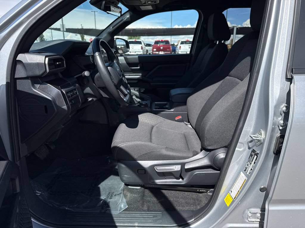 Used 2025 Toyota 4Runner SR5 AWD/4WD image 24