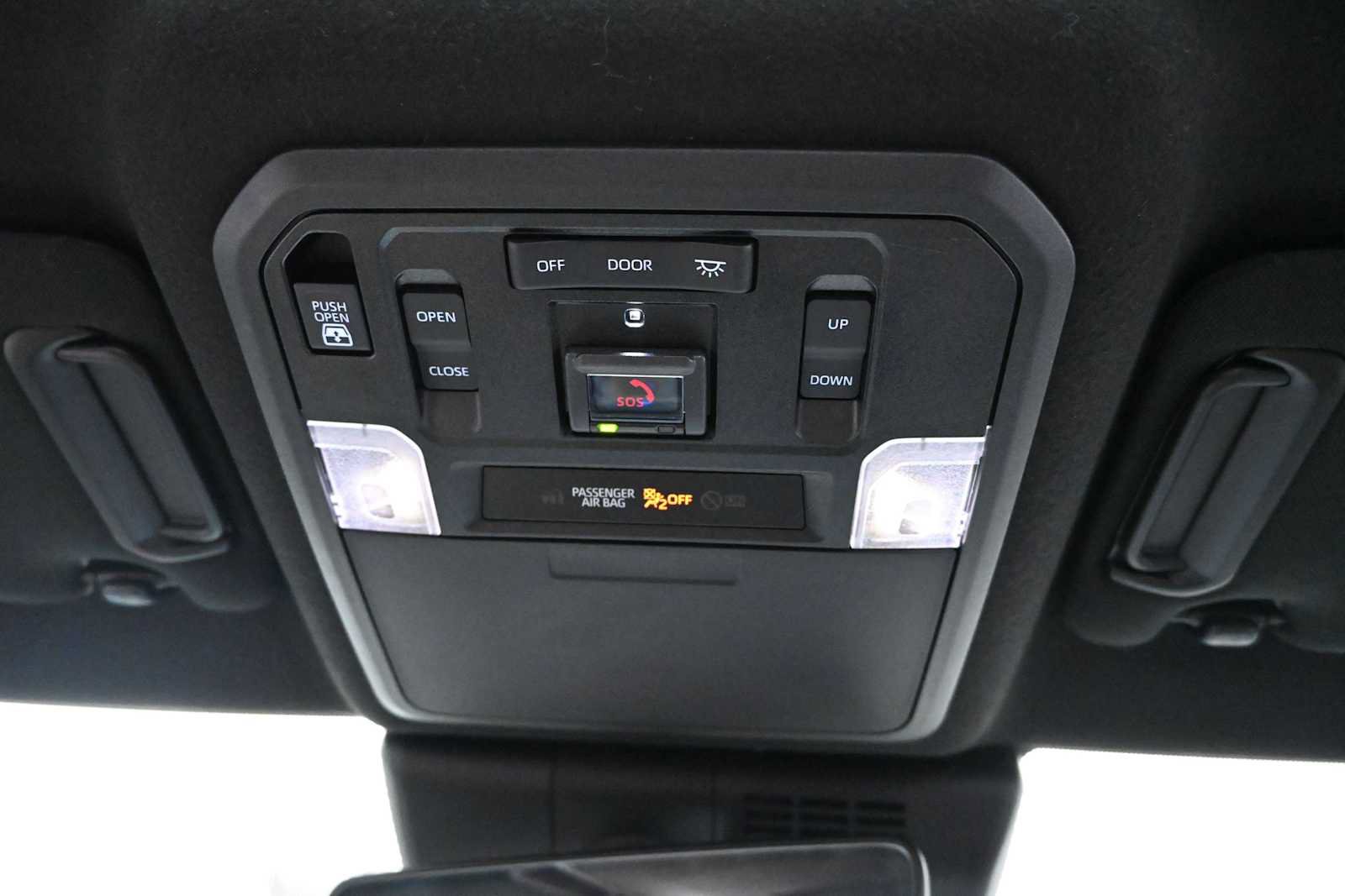 Used 2025 Toyota 4Runner Limited AWD/4WD image 19