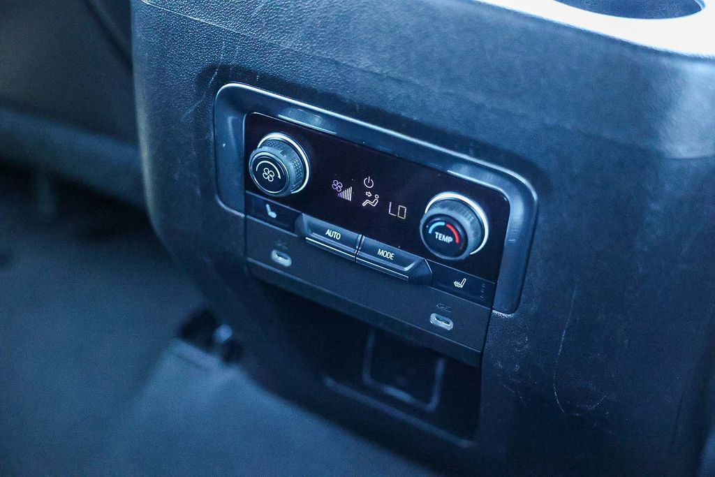 Used 2022 Chevrolet Suburban Z71 w/ Z71 Off-Road Package image 27