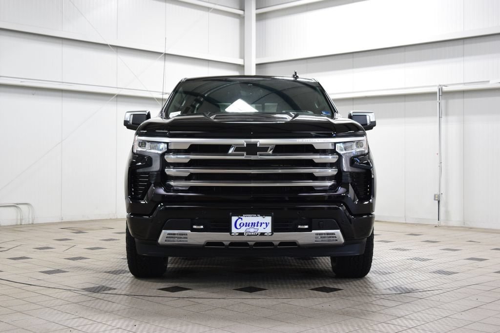 New 2026 Chevrolet Silverado 1500 High Country w/ Technology Package AWD/4WD image 2