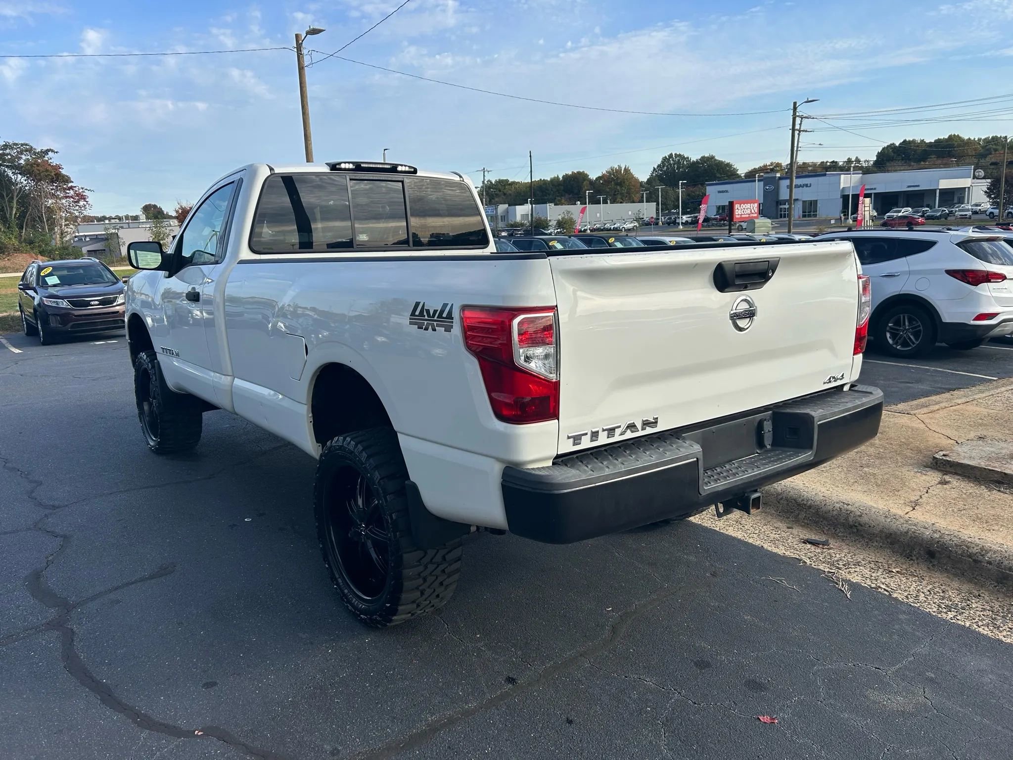 Used 2018 Nissan Titan S w/ S Utility Package image 5