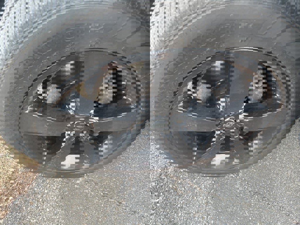 Used 2024 Land Rover Defender 110 SE image 9