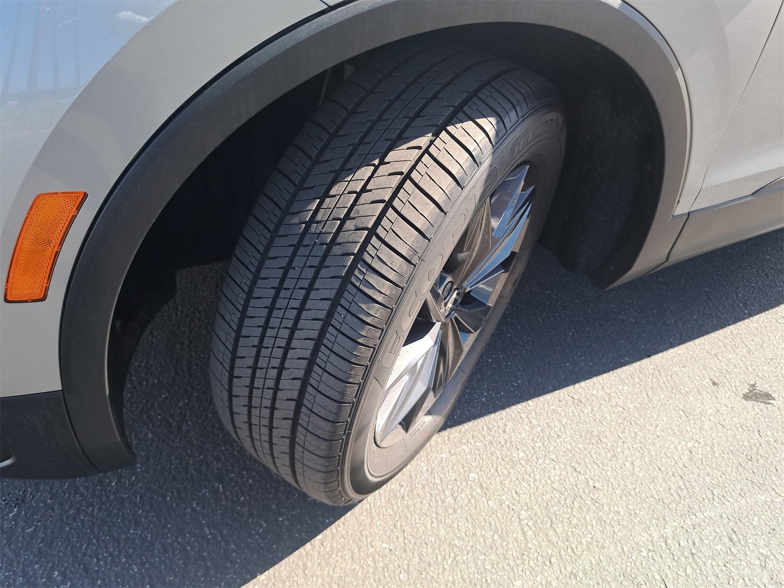 Used 2022 Volkswagen Tiguan SE image 37