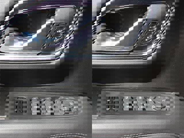 Used 2023 Chevrolet Suburban Z71 image 25