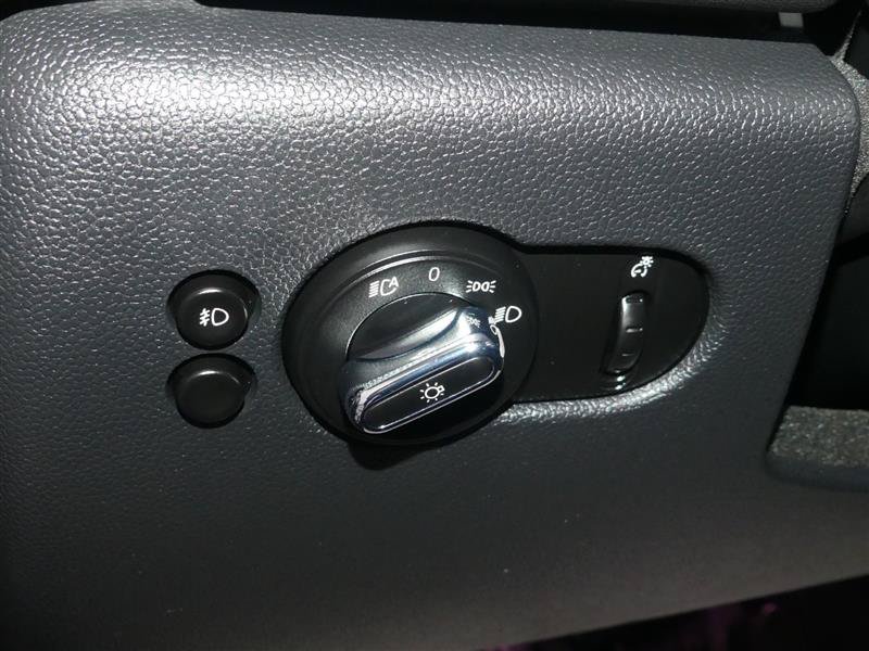 Used 2020 MINI Cooper 2-Door Hardtop w/ Storage Package FWD image 25