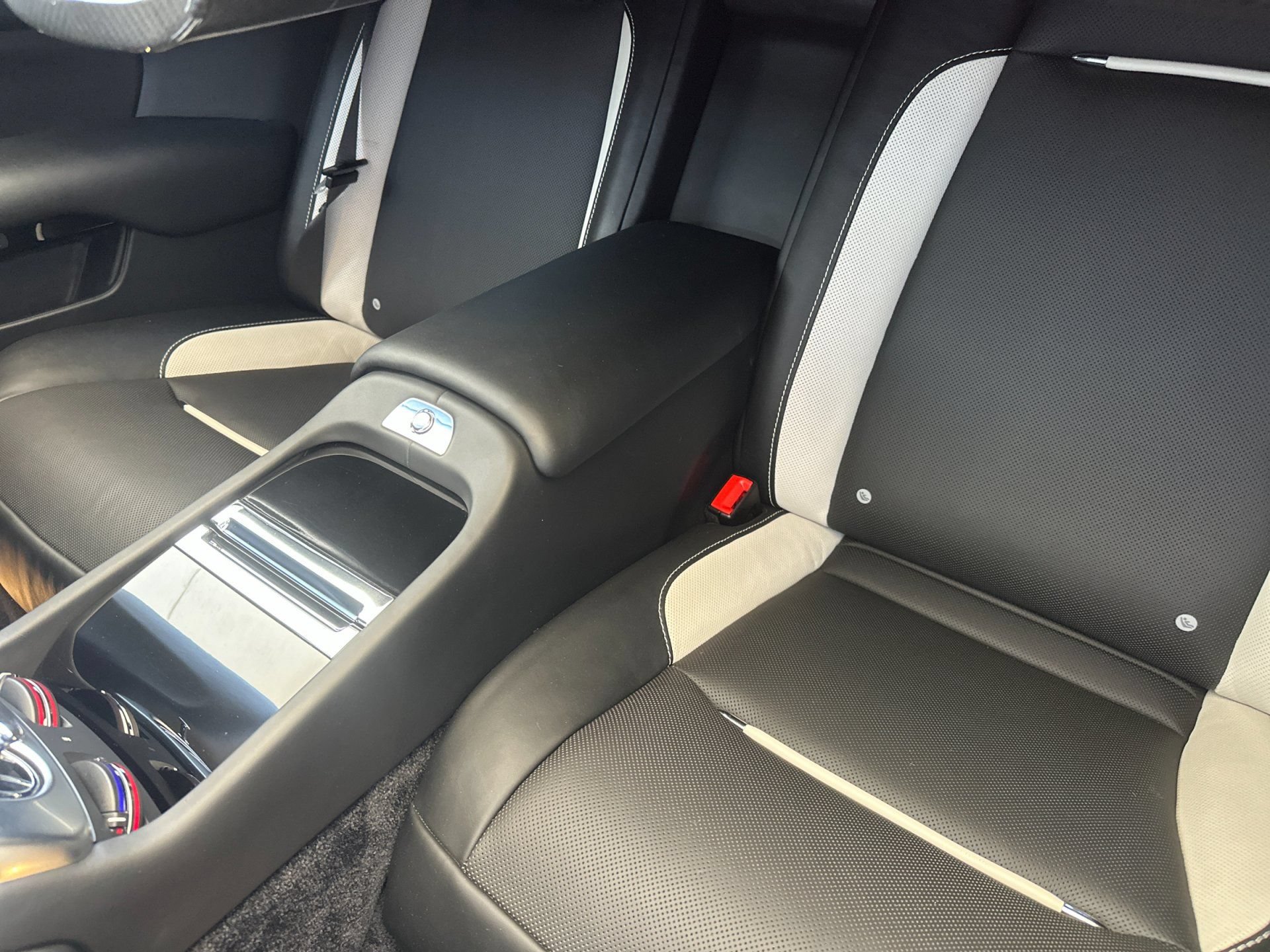 Certified 2019 Rolls-Royce Dawn RWD image 6