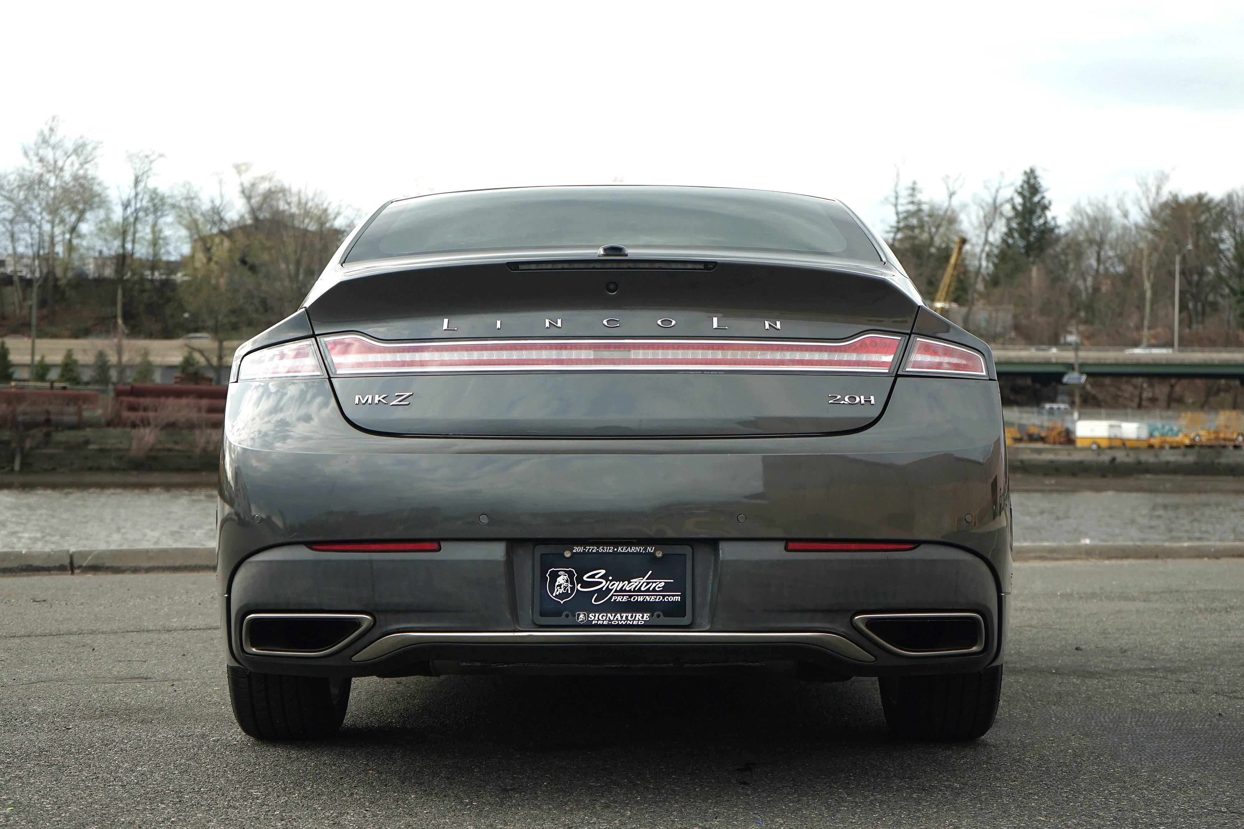 Used 2017 Lincoln MKZ Reserve FWD image 38