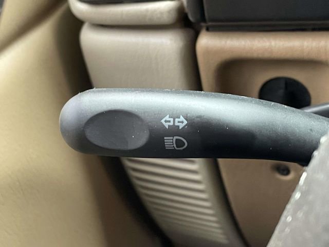 Used 2000 Jeep Wrangler Sahara image 26