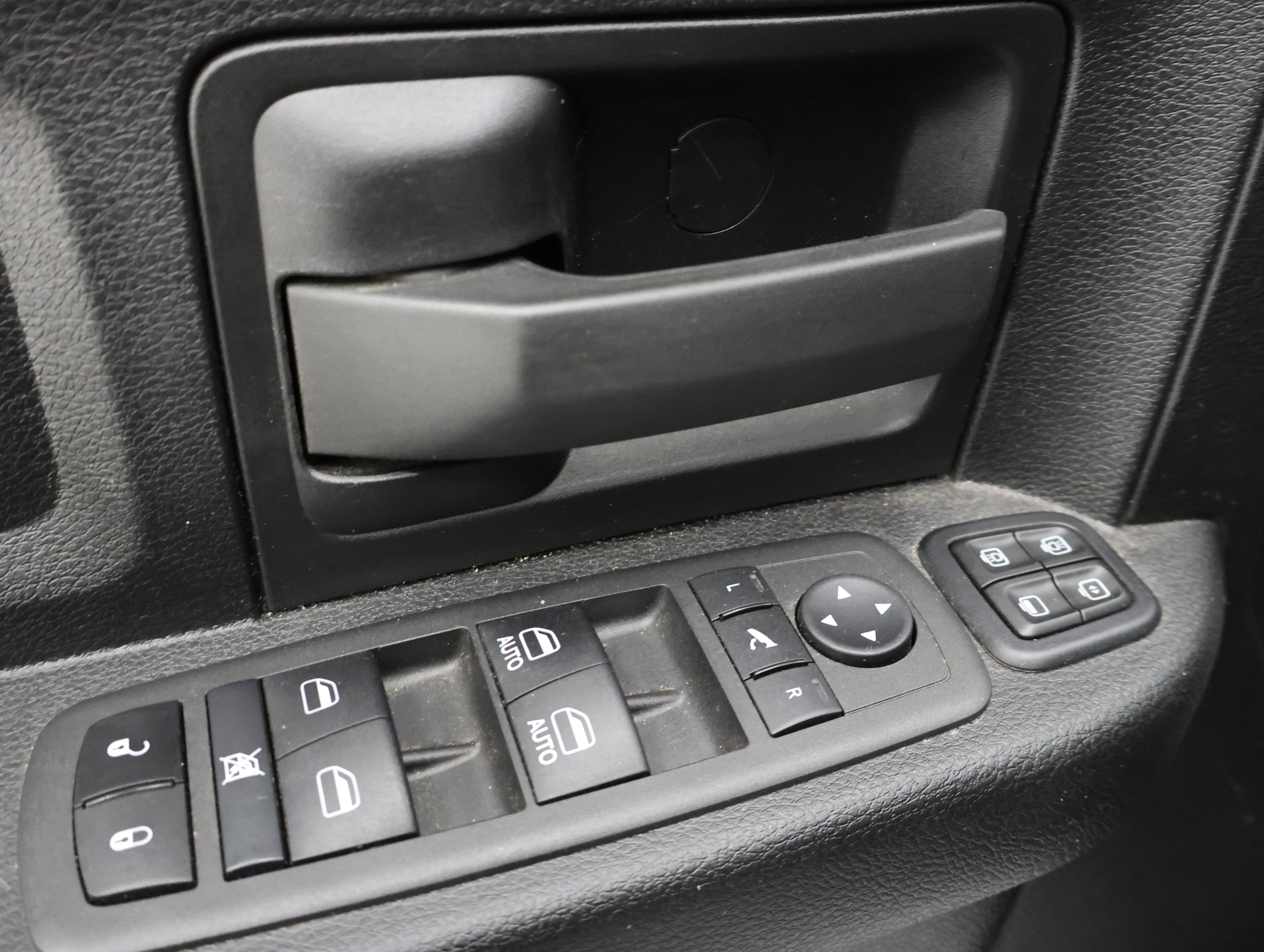 Used 2024 RAM 3500 Tradesman w/ Chrome Appearance Group image 41