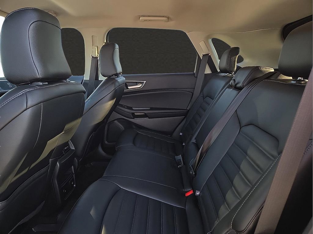 Used 2024 Ford Edge SEL w/ Convenience Package image 9