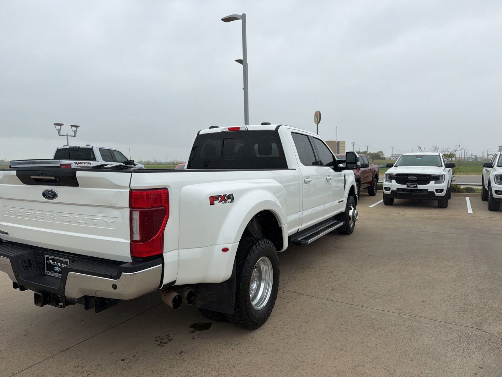 Used 2022 Ford F350 Lariat w/ Lariat Ultimate Package image 5