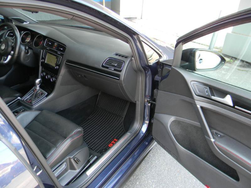Used 2016 Volkswagen GTI Autobahn w/ Lighting Package (SEL) FWD image 21