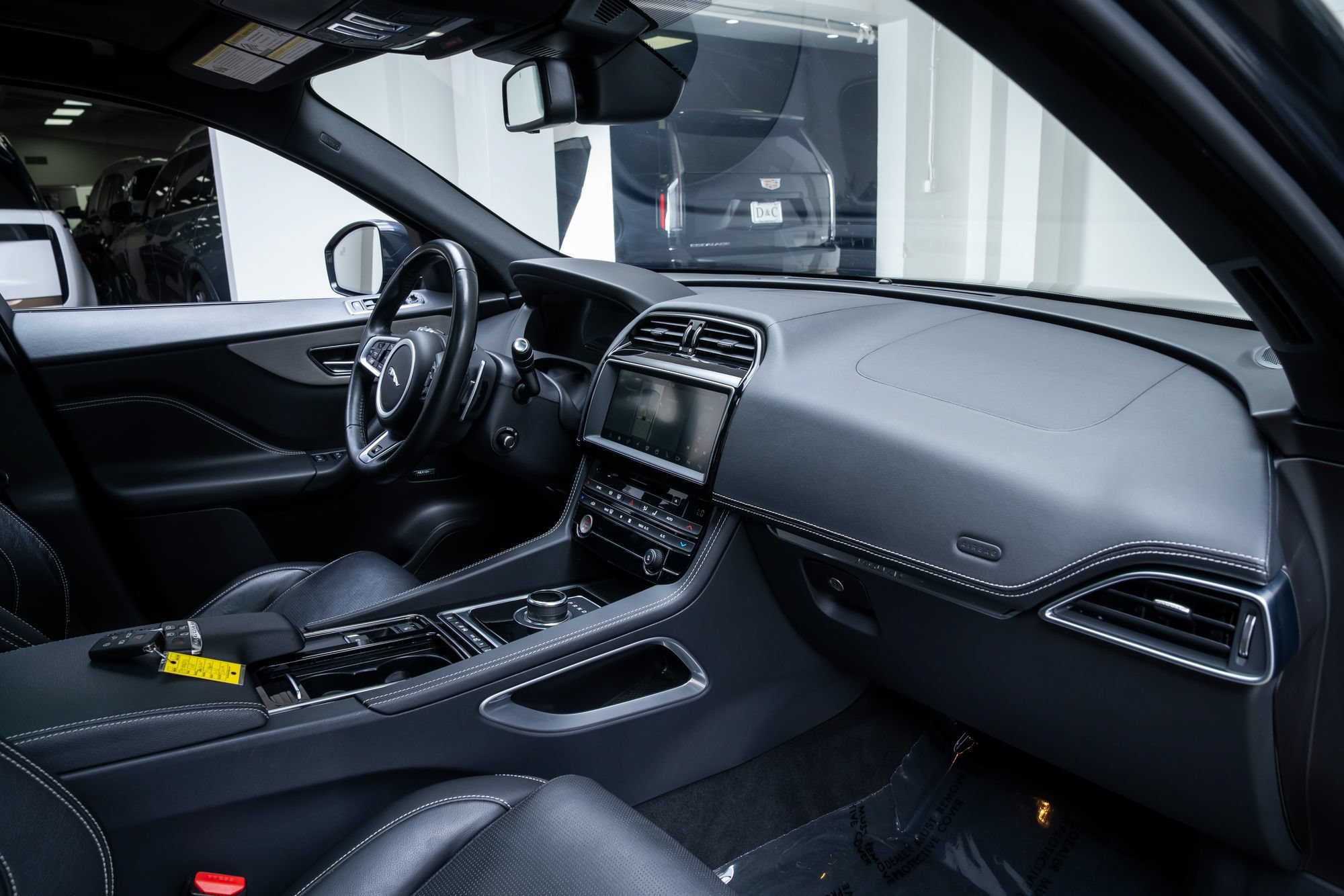 Used 2018 Jaguar F-PACE S AWD/4WD image 27