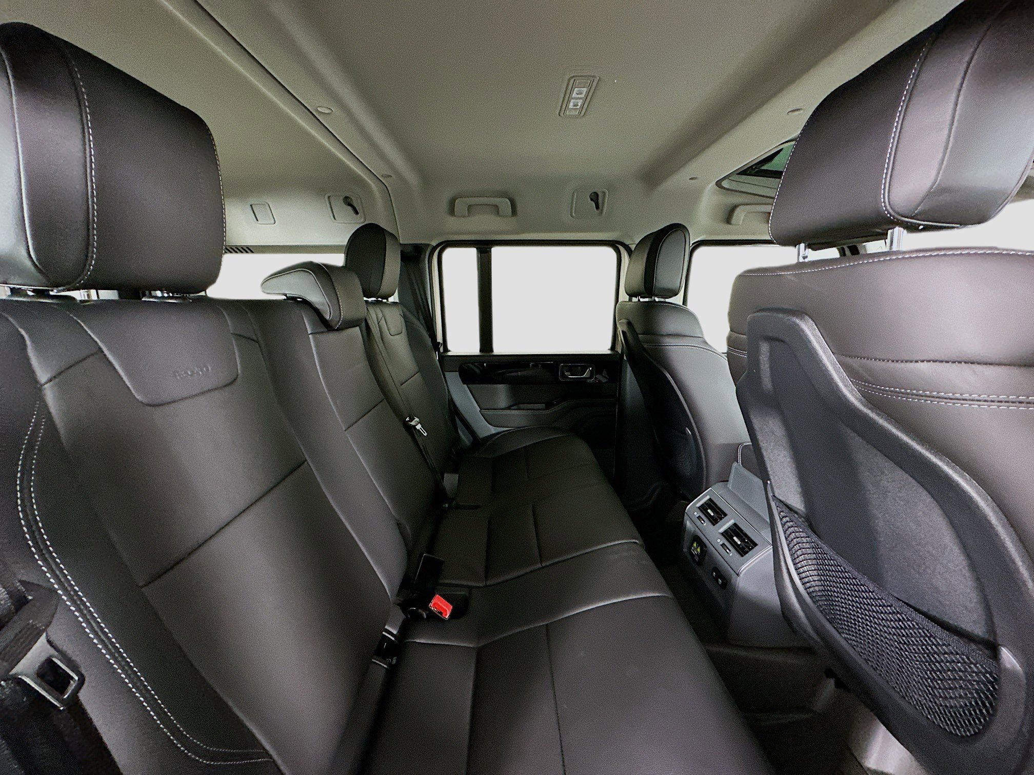 New 2026 INEOS Grenadier Fieldmaster Edition image 45