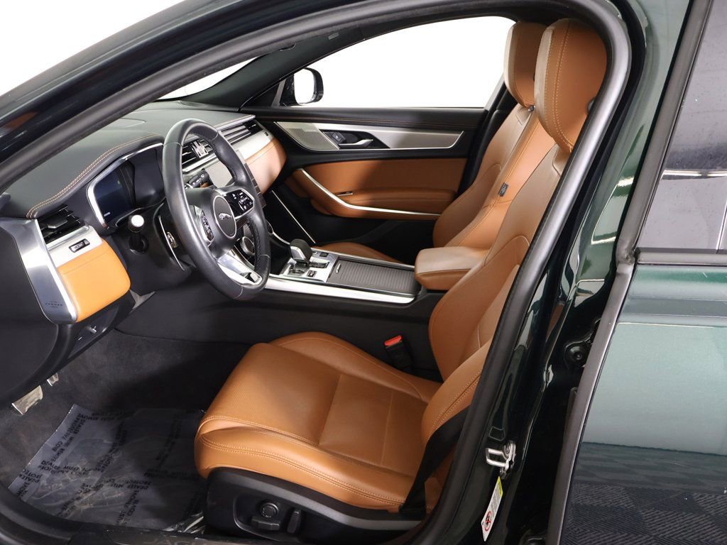 Used 2024 Jaguar XF R-Dynamic SE image 34