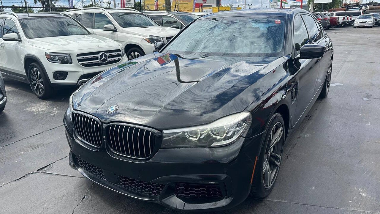 Used 2017 BMW 740e xDrive AWD/4WD image 3