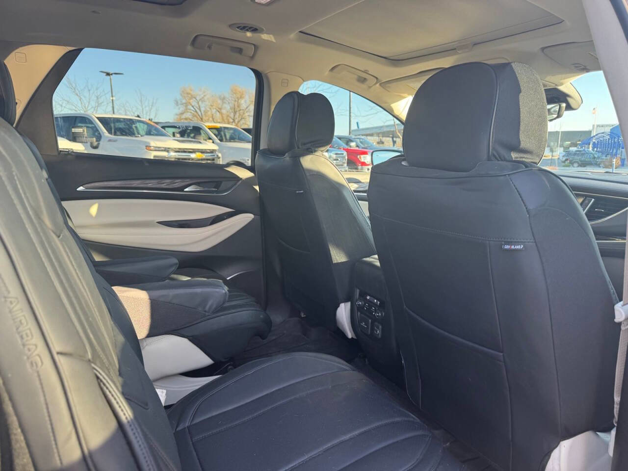 Used 2022 Buick Enclave Avenir w/ Avenir Technology Package image 15