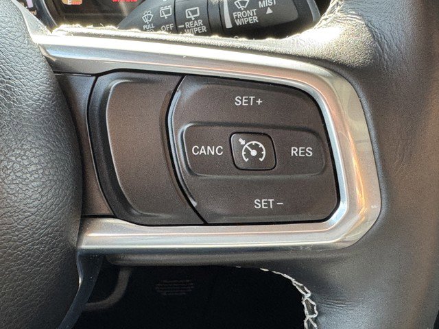 Certified 2022 Jeep Wrangler Unlimited Sahara w/ Cold Weather Group image 17