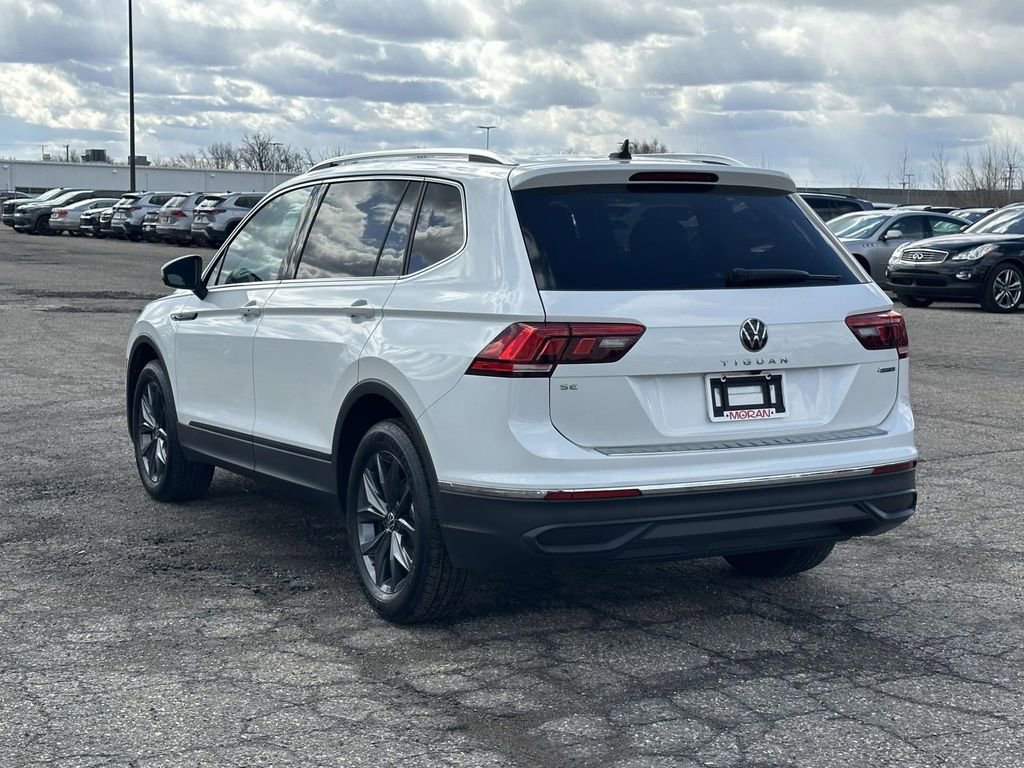 Certified 2023 Volkswagen Tiguan SE w/ Panoramic Sunroof Package image 3