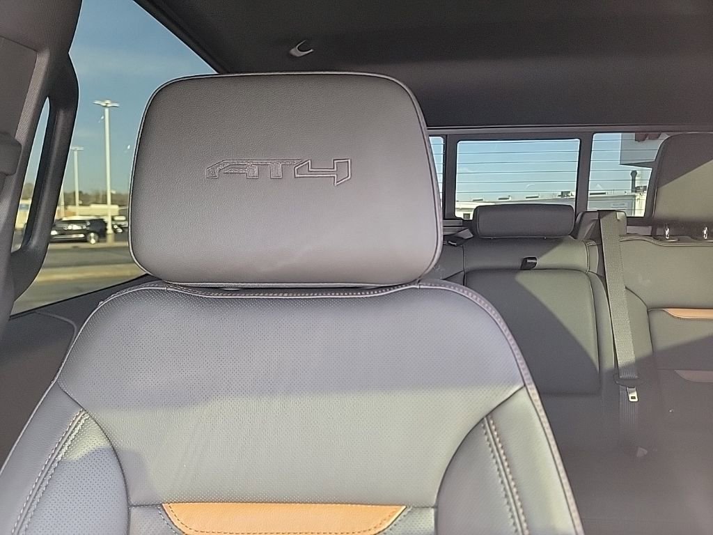 Used 2025 GMC Sierra 1500 AT4 w/ AT4 Preferred Package image 14