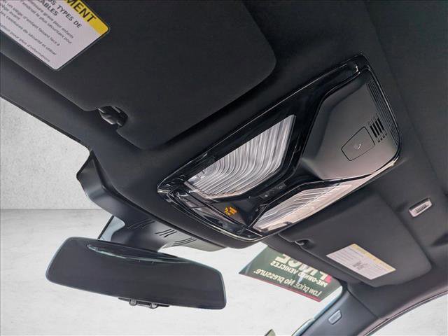 Used 2023 BMW 540i w/ Convenience Package image 21