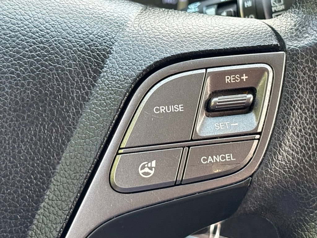 Used 2015 Hyundai Santa Fe Sport AWD/4WD image 17