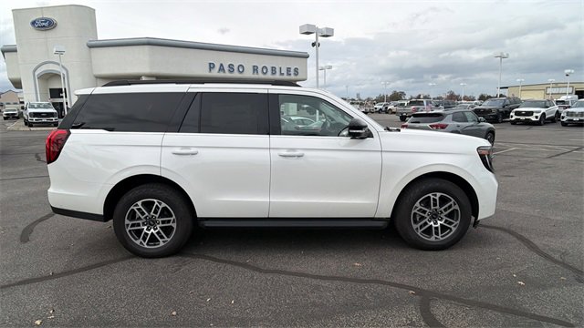 New 2025 Ford Expedition Active image 2