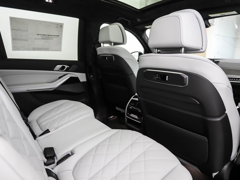 Used 2026 BMW X7 xDrive40i w/ M Sport Package image 34