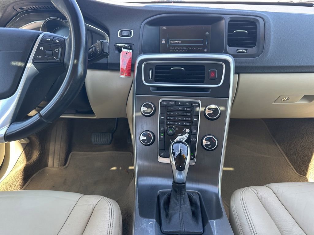 Used 2014 Volvo S60 T5 image 18