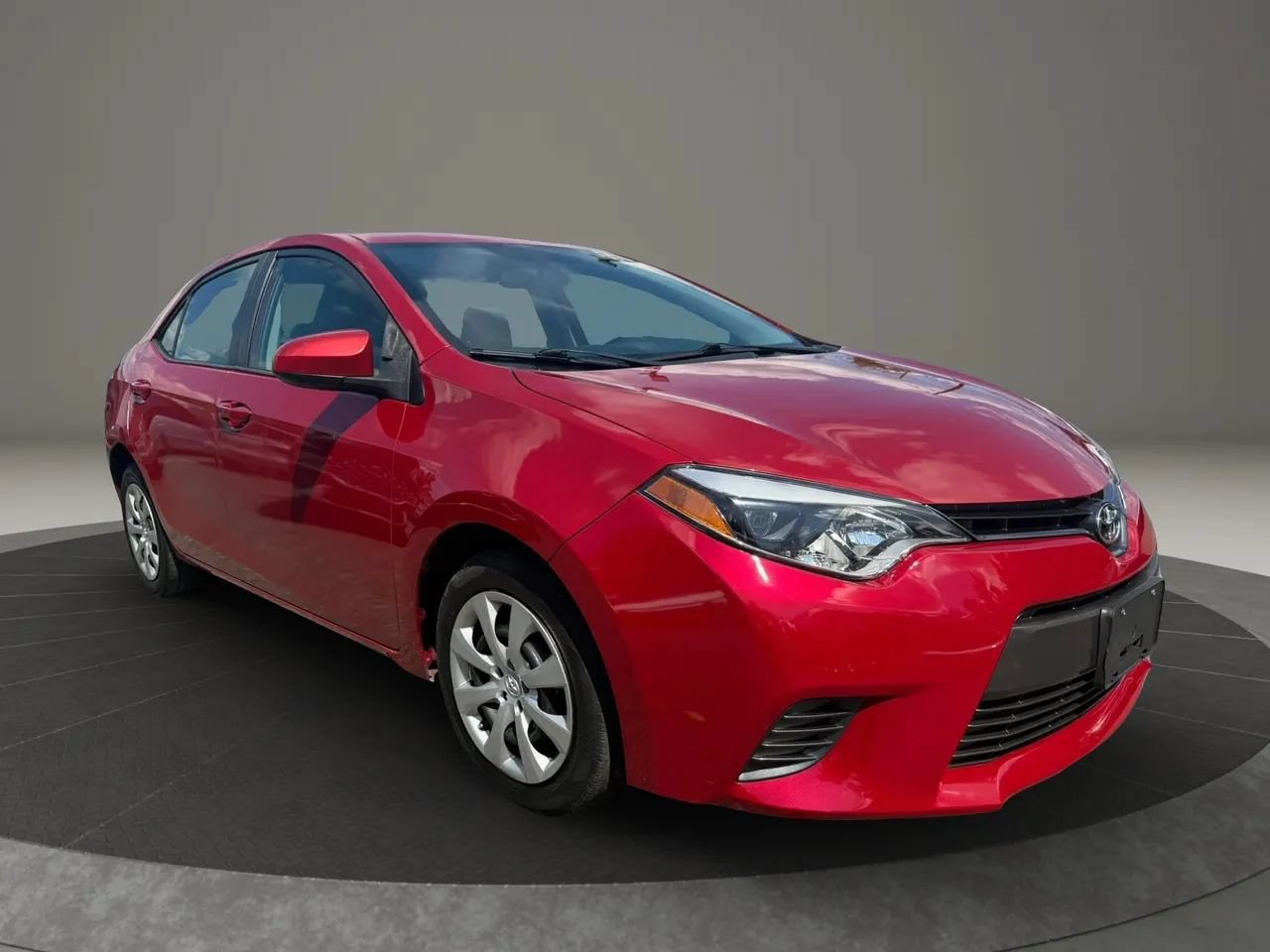Used 2015 Toyota Corolla LE FWD image 3