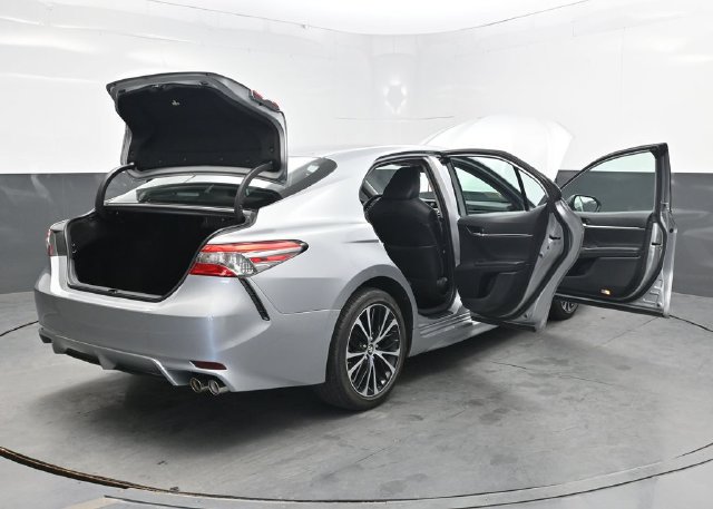 Used 2019 Toyota Camry SE FWD image 50