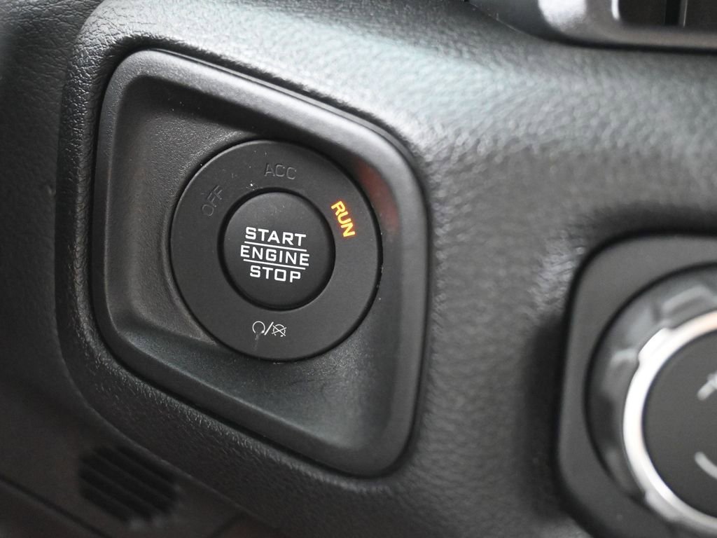 Used 2025 Jeep Wrangler Unlimited Sport AWD/4WD image 26
