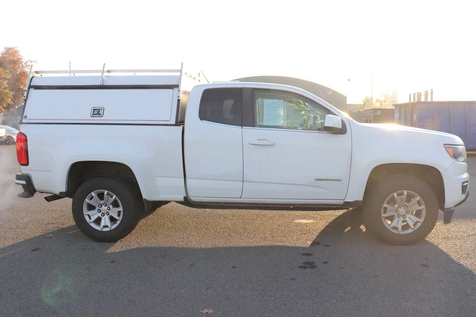 Used 2018 Chevrolet Colorado LT w/ Safety Package RWD image 4