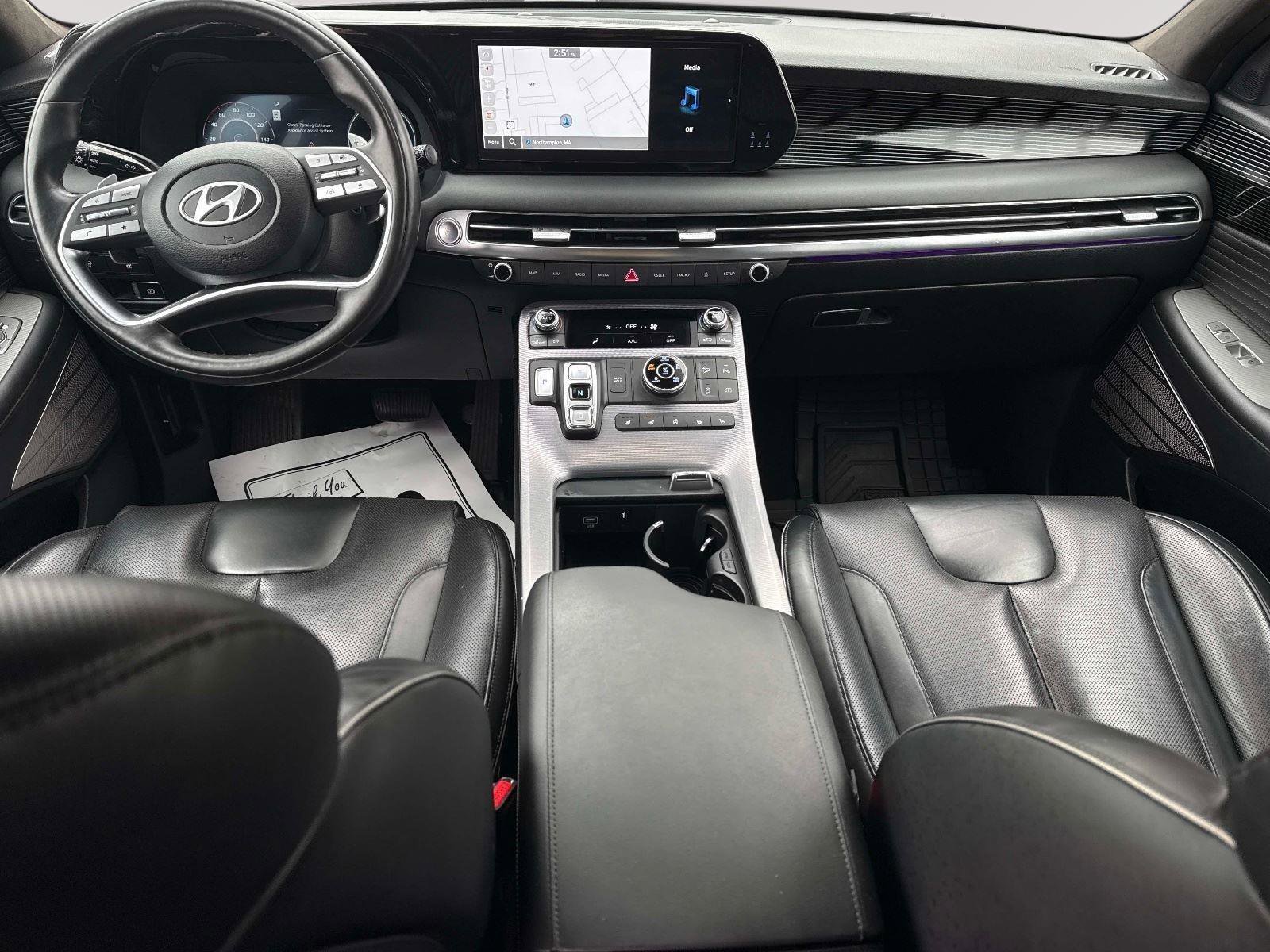 Used 2023 Hyundai Palisade Calligraphy image 17