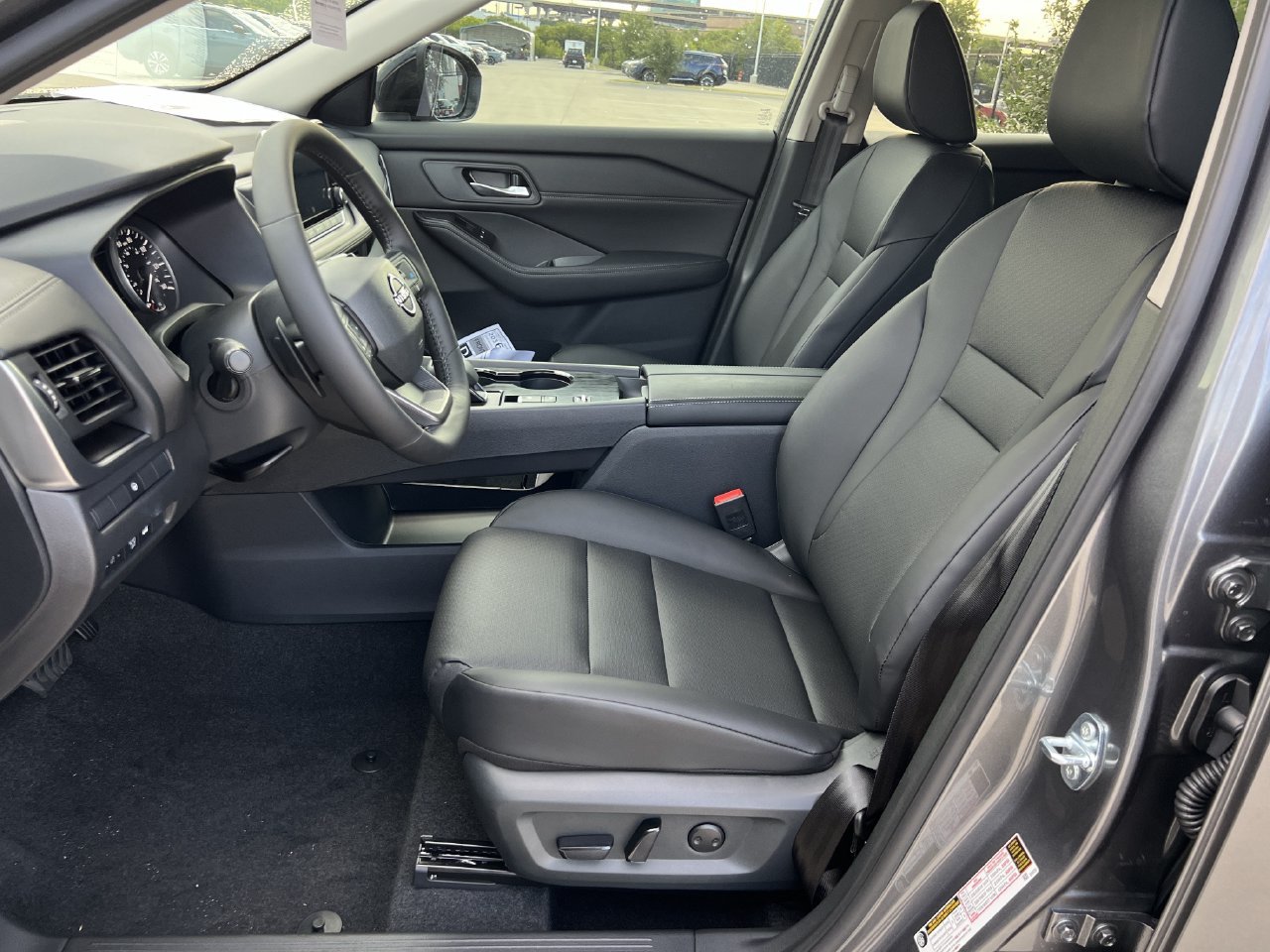New 2026 Nissan Rogue Dark Armor FWD image 8