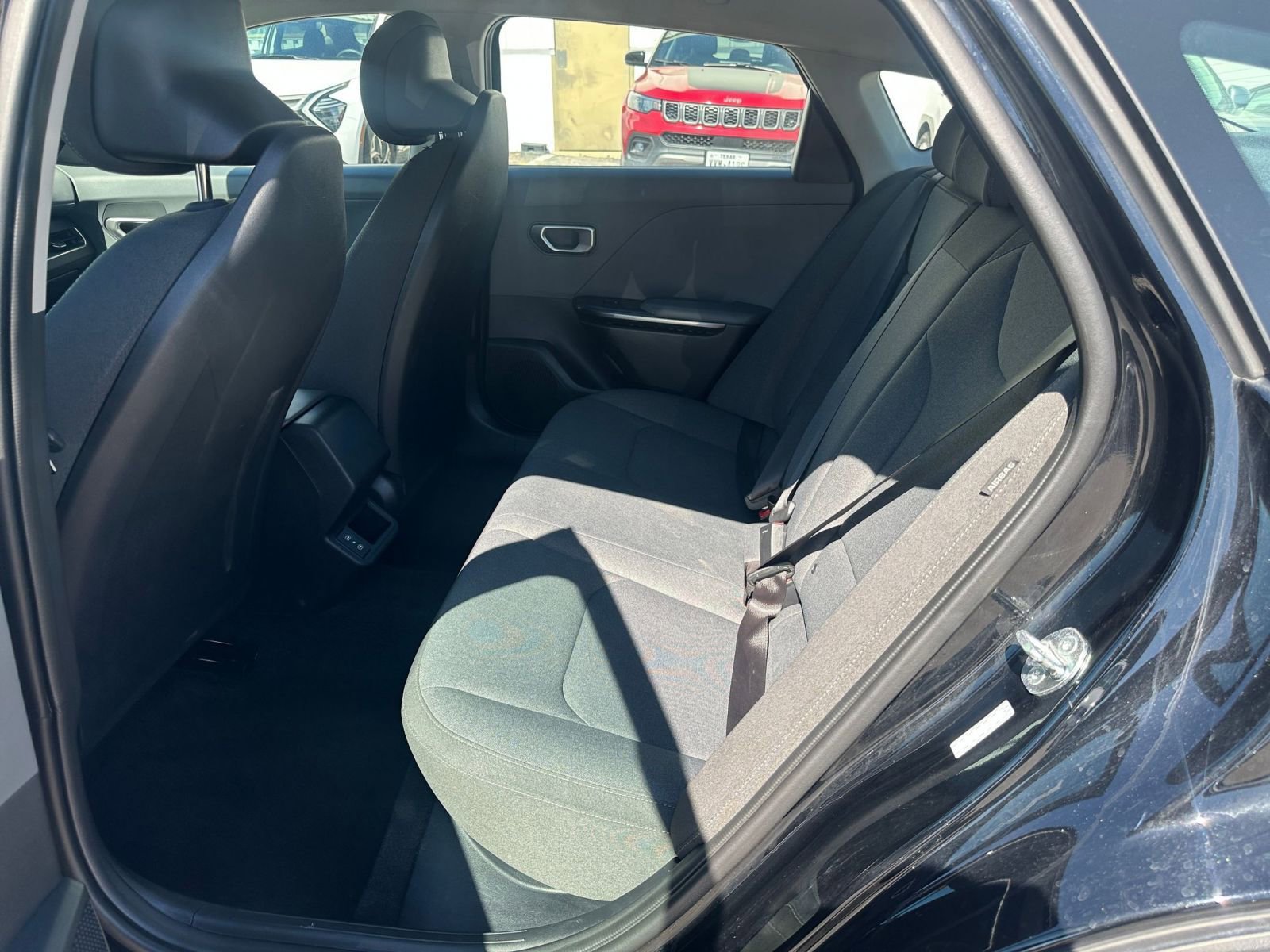 Used 2025 Kia K4 LXS image 23