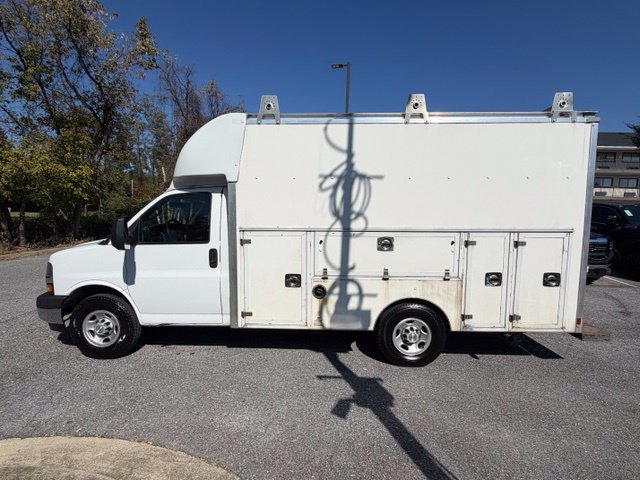 Used 2022 Chevrolet Express 3500 w/ Power Convenience Package RWD image 4