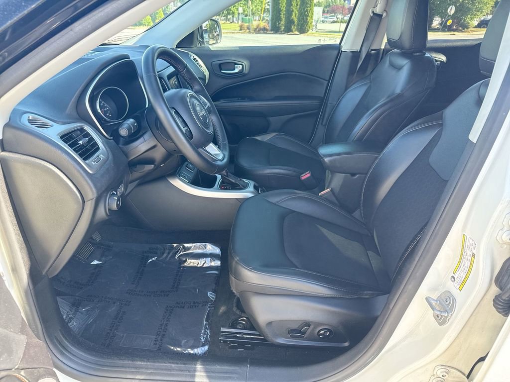 Used 2018 Jeep Compass Latitude w/ Popular Equipment Group FWD image 21