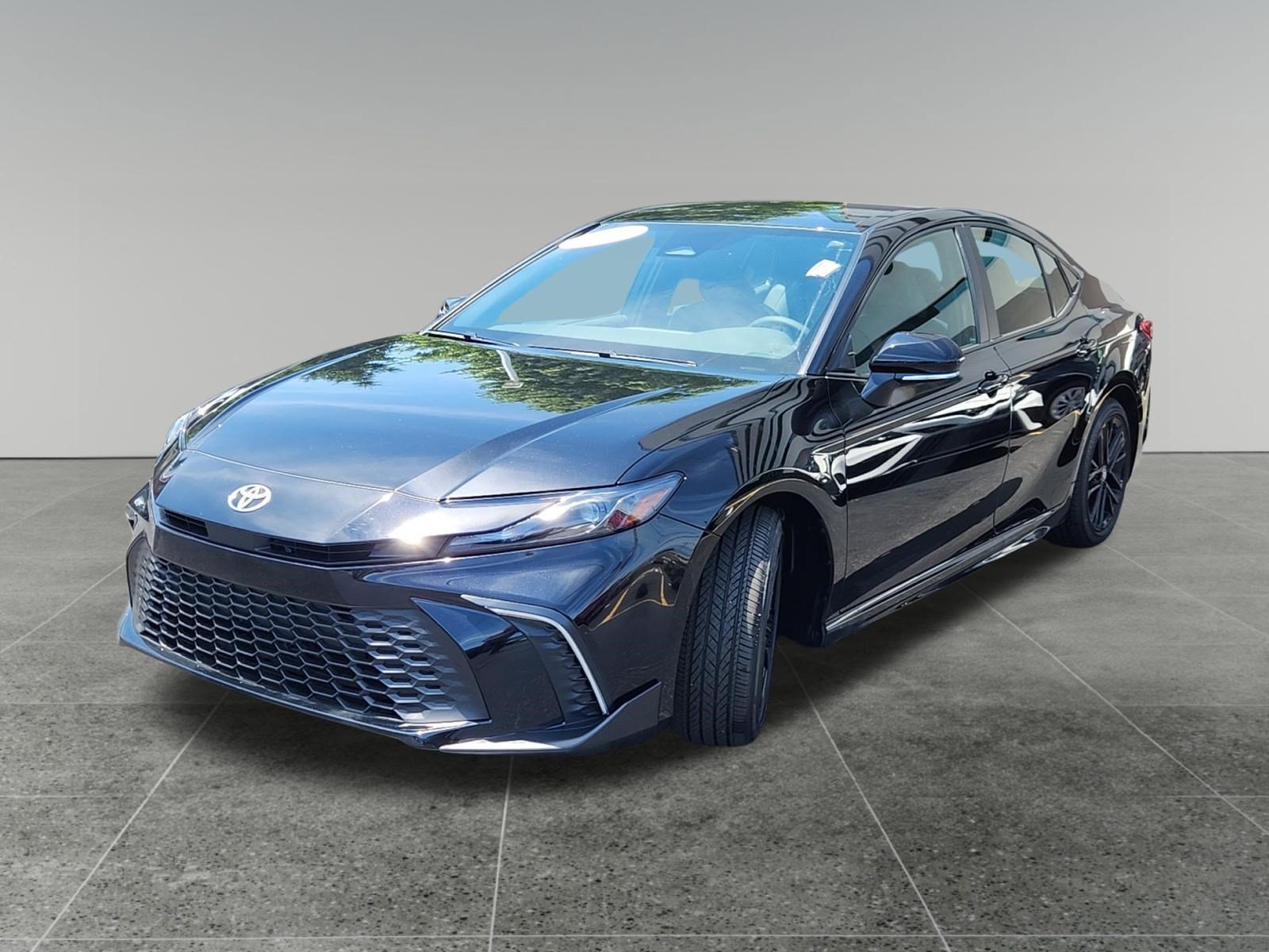 Used 2026 Toyota Camry SE w/ Convenience Package FWD image 3