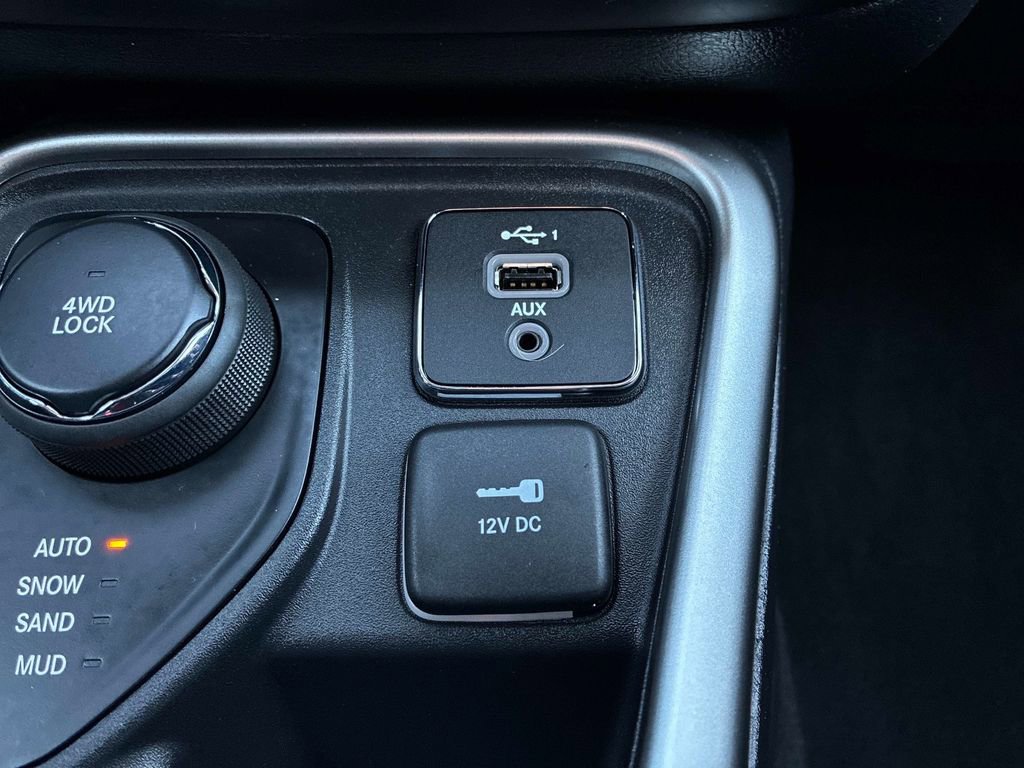 Certified 2021 Jeep Compass Latitude w/ Convenience Group image 29