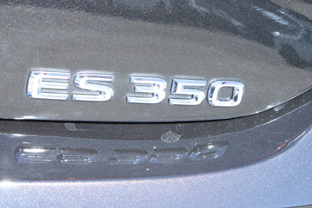 Used 2024 Lexus ES 350 w/ Premium Package FWD image 7