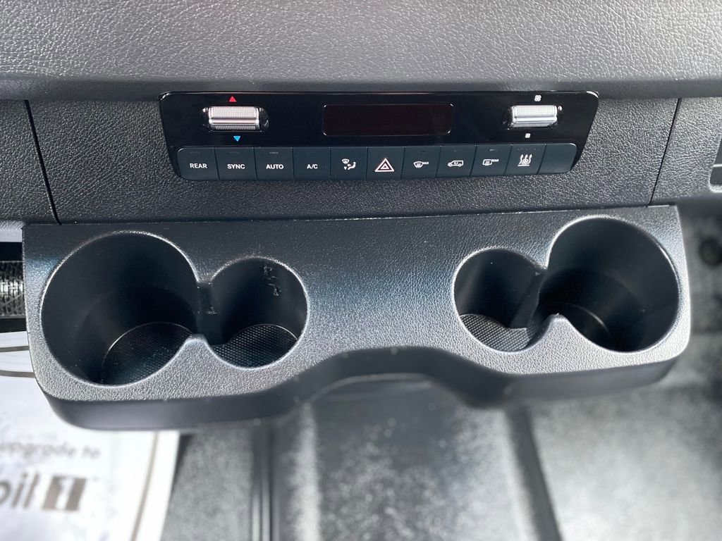 Used 2024 Mercedes-Benz Sprinter 2500 image 28